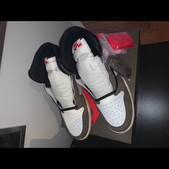 TRAVIS SCOTT 1s - Picture 4 of 10